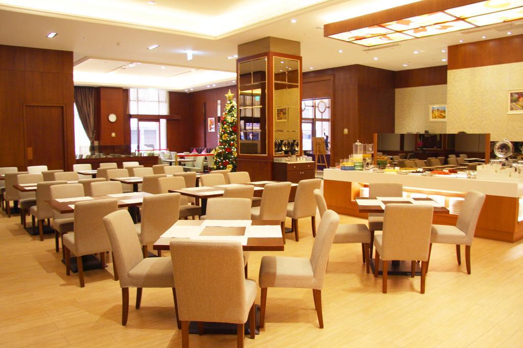 Fushin Hotel - Tainan Exterior foto